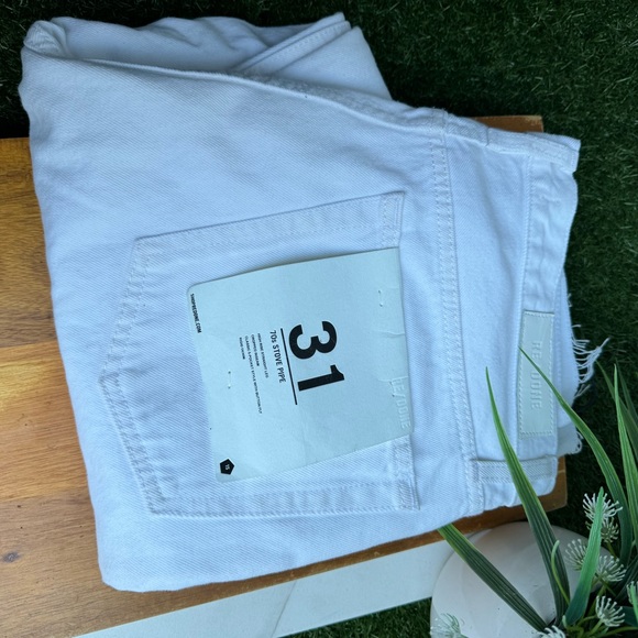 Re/Done 70s Stove Pipe Jeans Destroyed in White, Size 31 NWT $285 - Picture 6 of 10